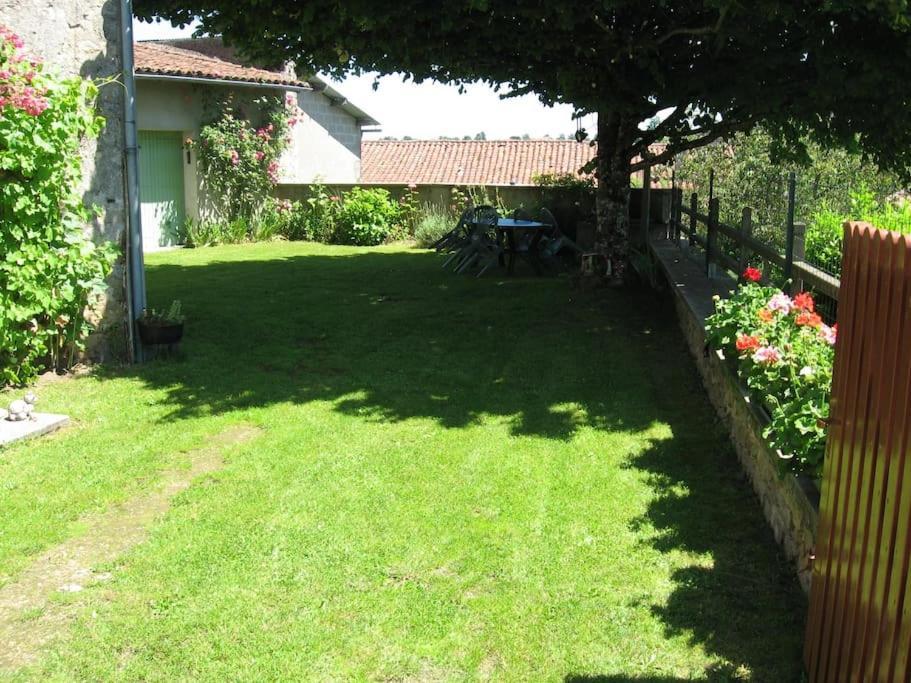 Cottage By The Chateau With Pool In National Parc Les Salles-Lavauguyon Exterior photo