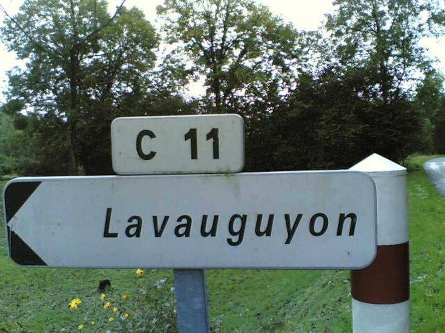 Cottage By The Chateau With Pool In National Parc Les Salles-Lavauguyon Exterior photo