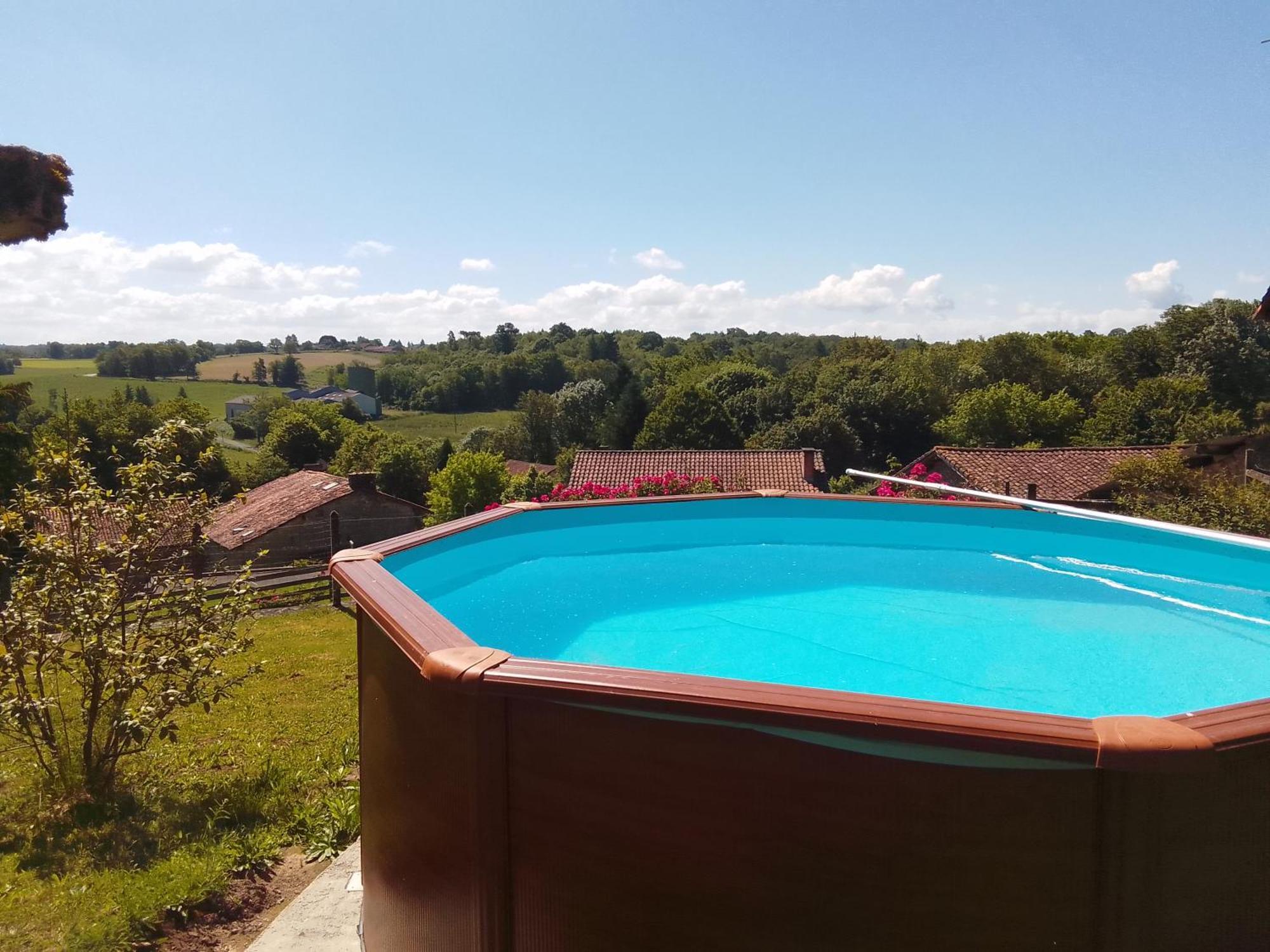 Cottage By The Chateau With Pool In National Parc Les Salles-Lavauguyon Exterior photo